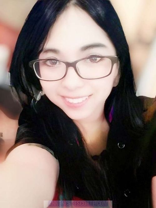 Shreya sexy call girl Coréenne à Echirolles